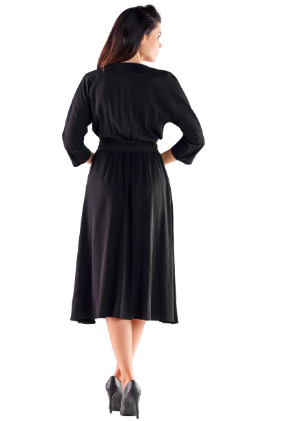 Sukienka midi trapezowa z wiskozy wiązana dekolt V czarna